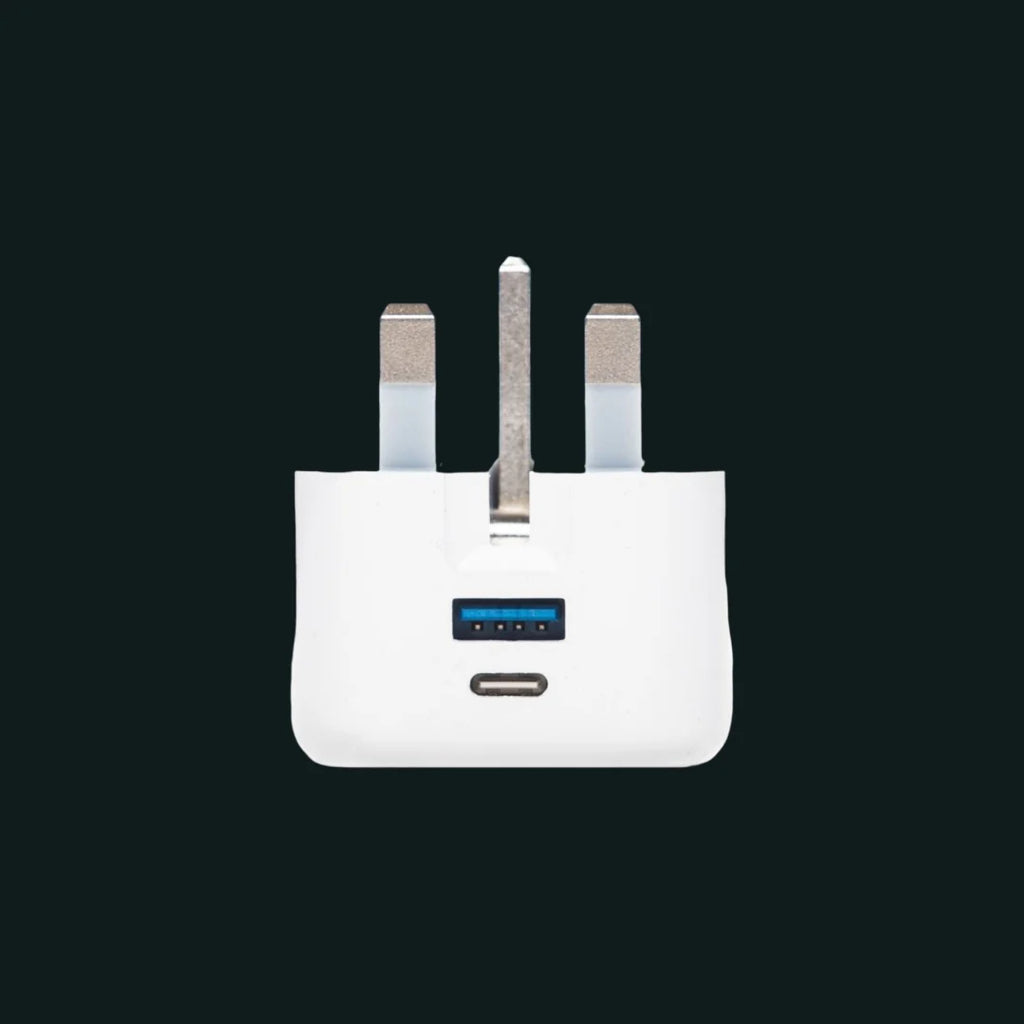 PF162 - Panther Force Straight Pin 20W Plug With USB-C & USB-A